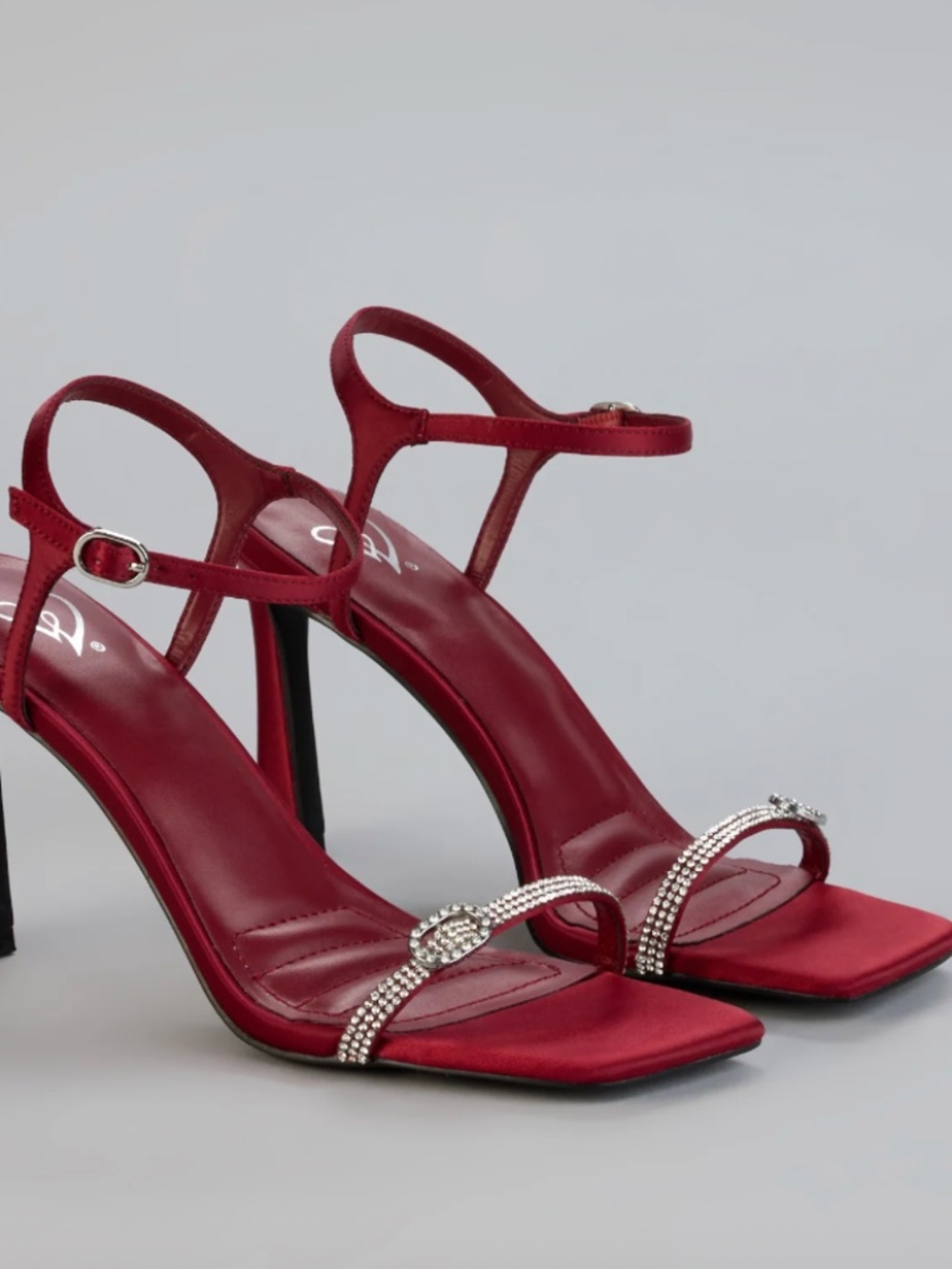 Rhinestone Heels Wine.